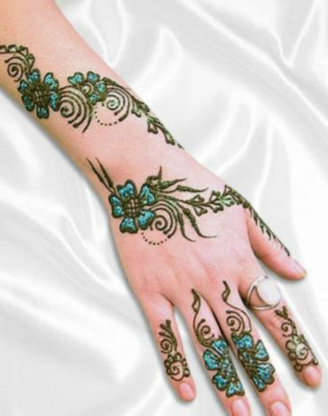 In this image you can see a moroccan mehndi design by One of the best moroccan mehndi designer in jhansi, Vijay Mehndi Art & Permanent Tattoo Art